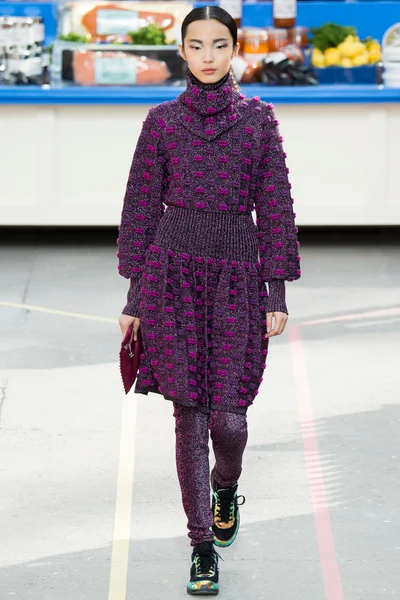 Look 30